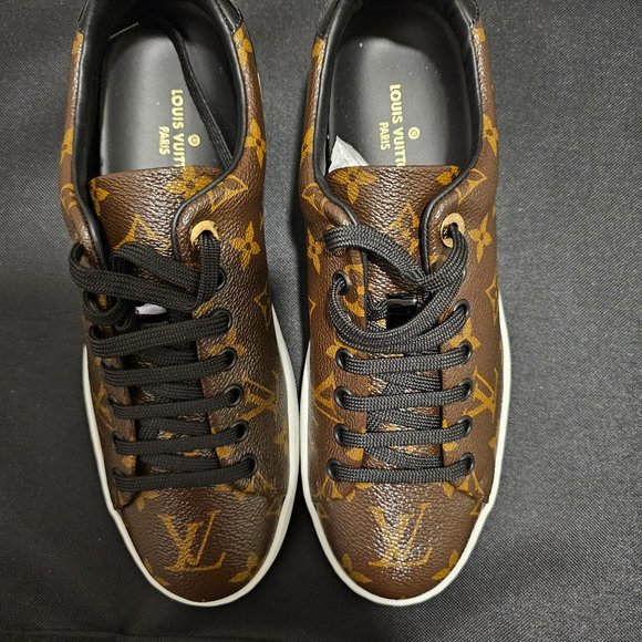 Louis Vuitton Frontrow Sneaker - Picture 1 of 4